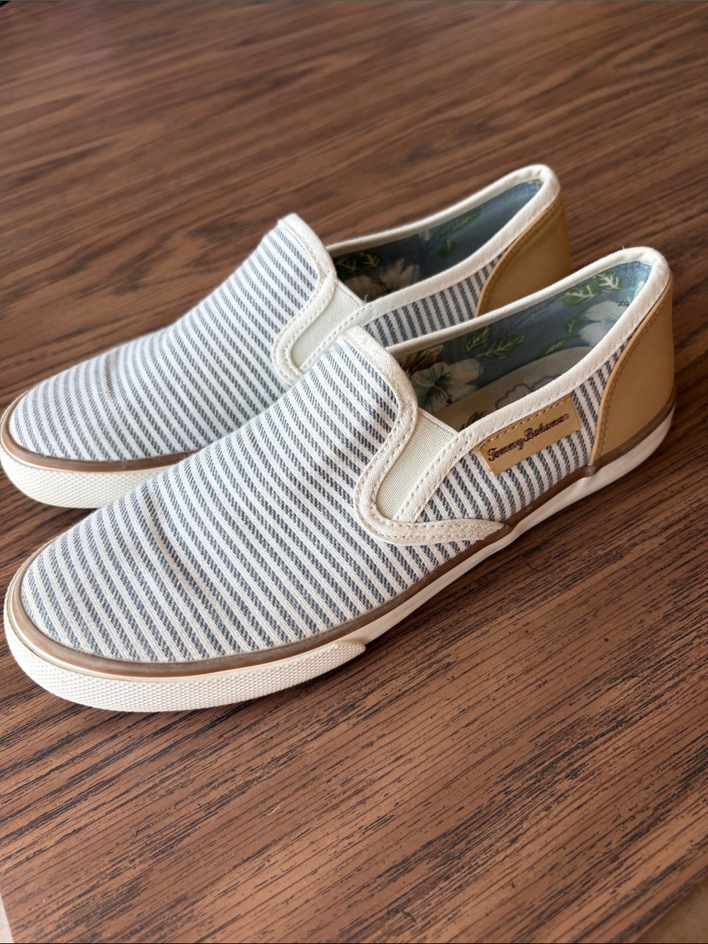 Tommy Bahama Women's Tan & Navy Striped Slip-On Shoes, sz 8.5